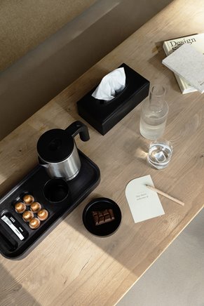 Taca hotelowa pod czajnik Ligna Black